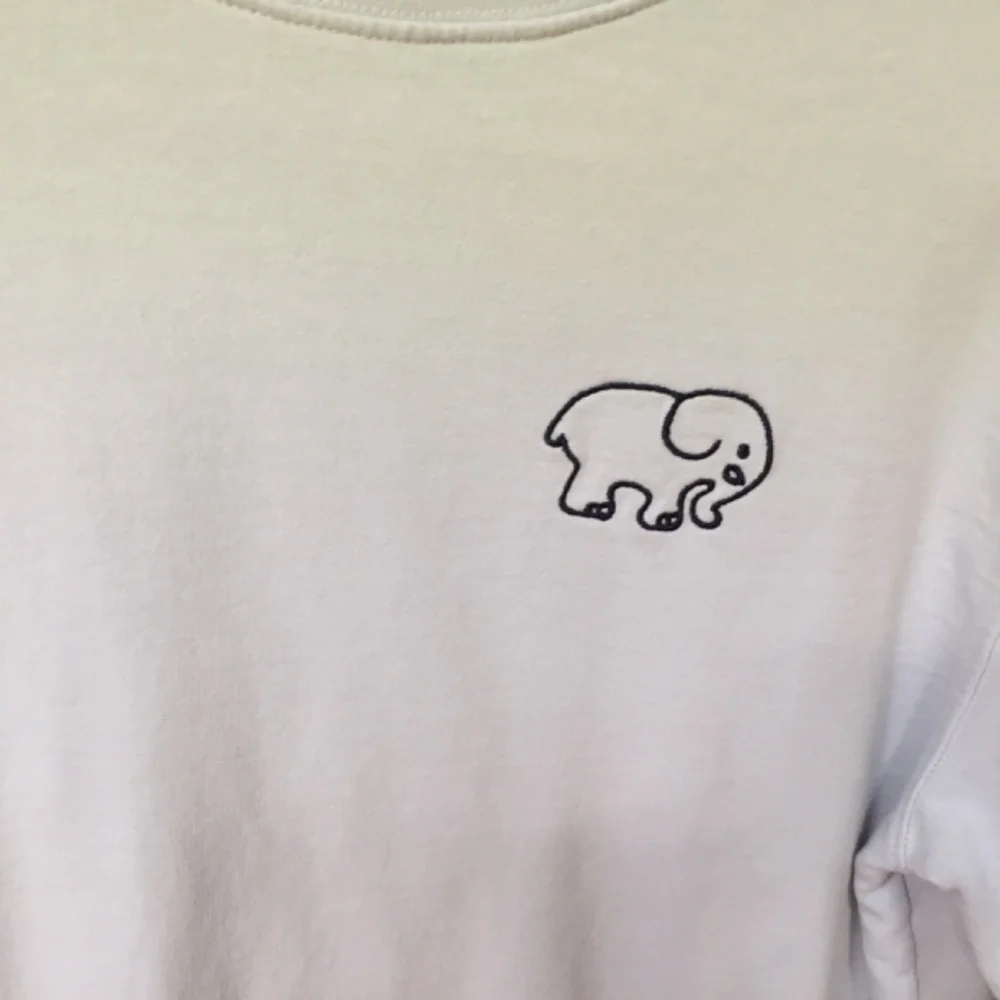 Ivory Ella White and Blue Organic Cotton Sweatshirt - Picture 4 of 13